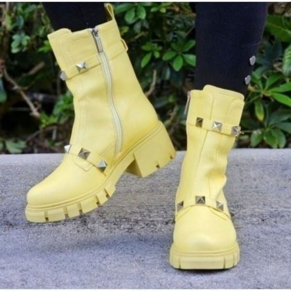 Fashion Women's Yellow Combat Boots Pyramid Studs Side Zipper